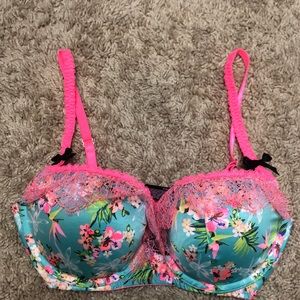 Victoria’s Secret Very Sexy Balconet Bra 34C